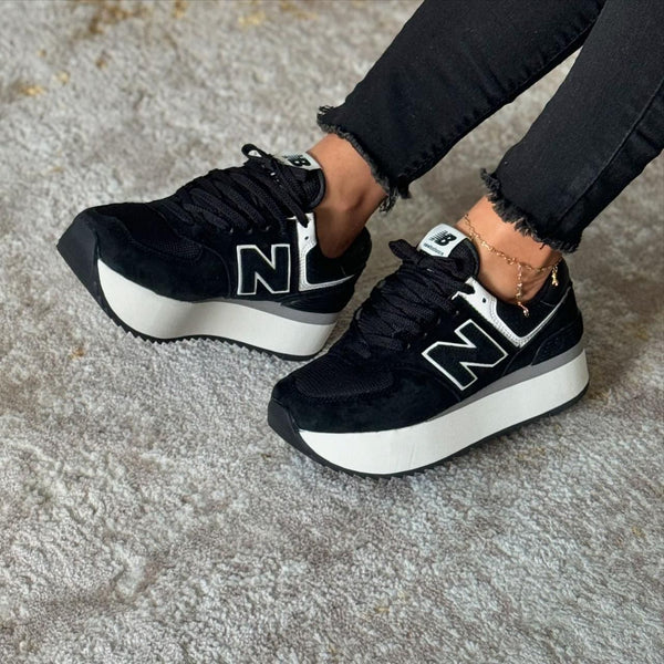 NEW BALANCE 574 NEGRA