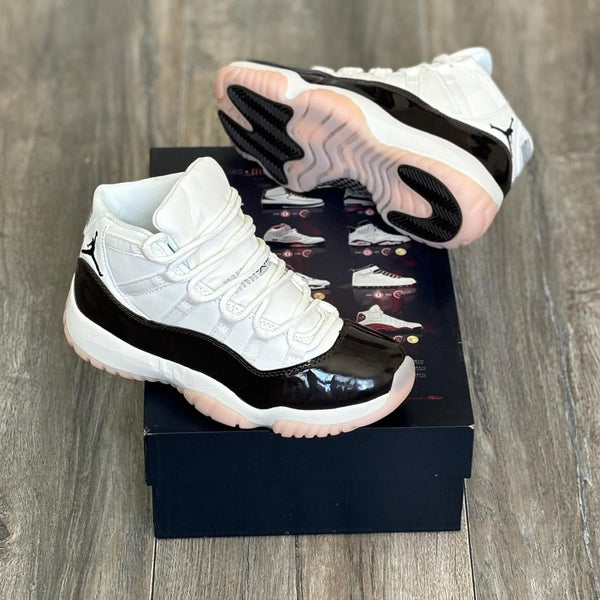 Air Jordan 11 Retro Neapolitan